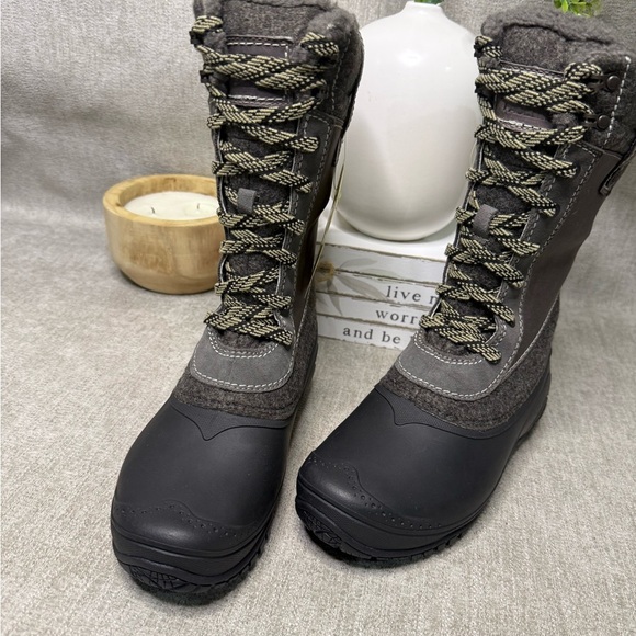 The North Face Shoes - The North Face Women’s Winter Grey Snow Boots Size 7 Waterproof NWT No Box